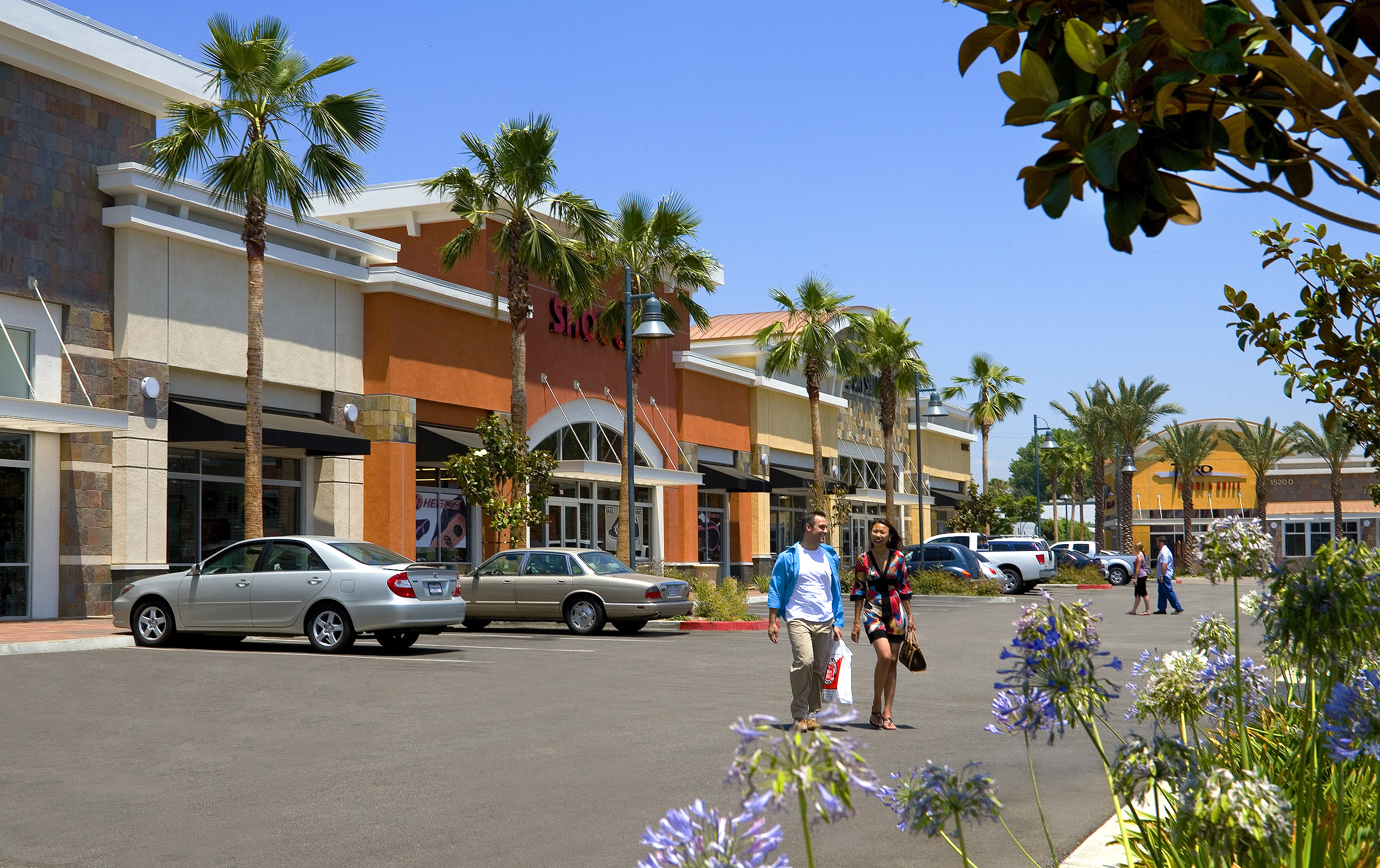 GATEWAY RETAIL CENTER