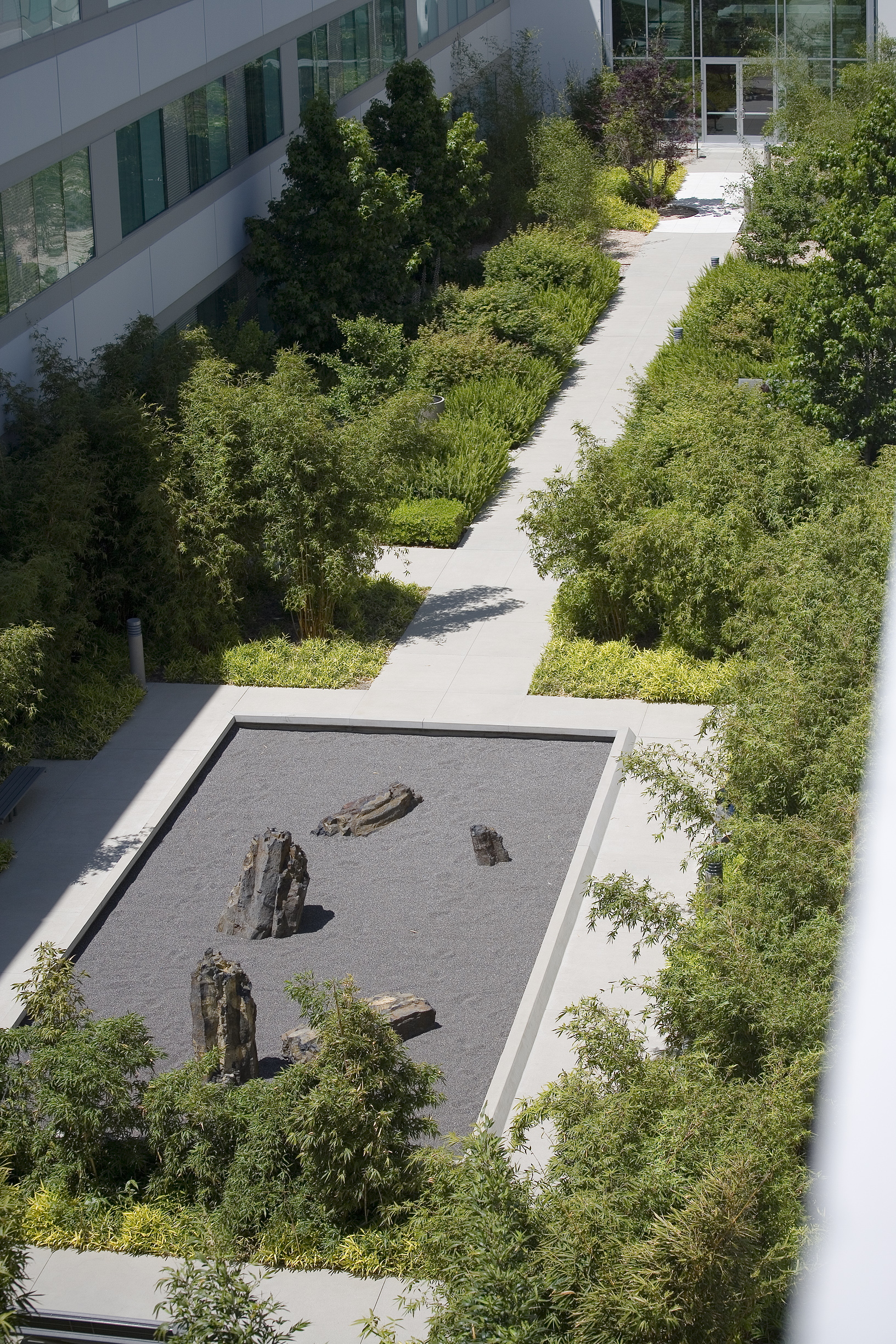 TOYOTA LANDSCAPE